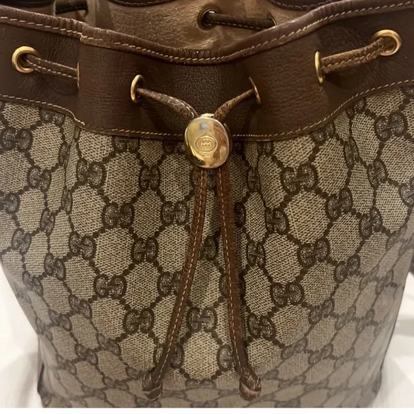 Traded  GUCCI CROSSBODY ADJUSTABLE STRAP BUCKET BAG VINTAGE FINAL PRICE - Picture 2 of 11